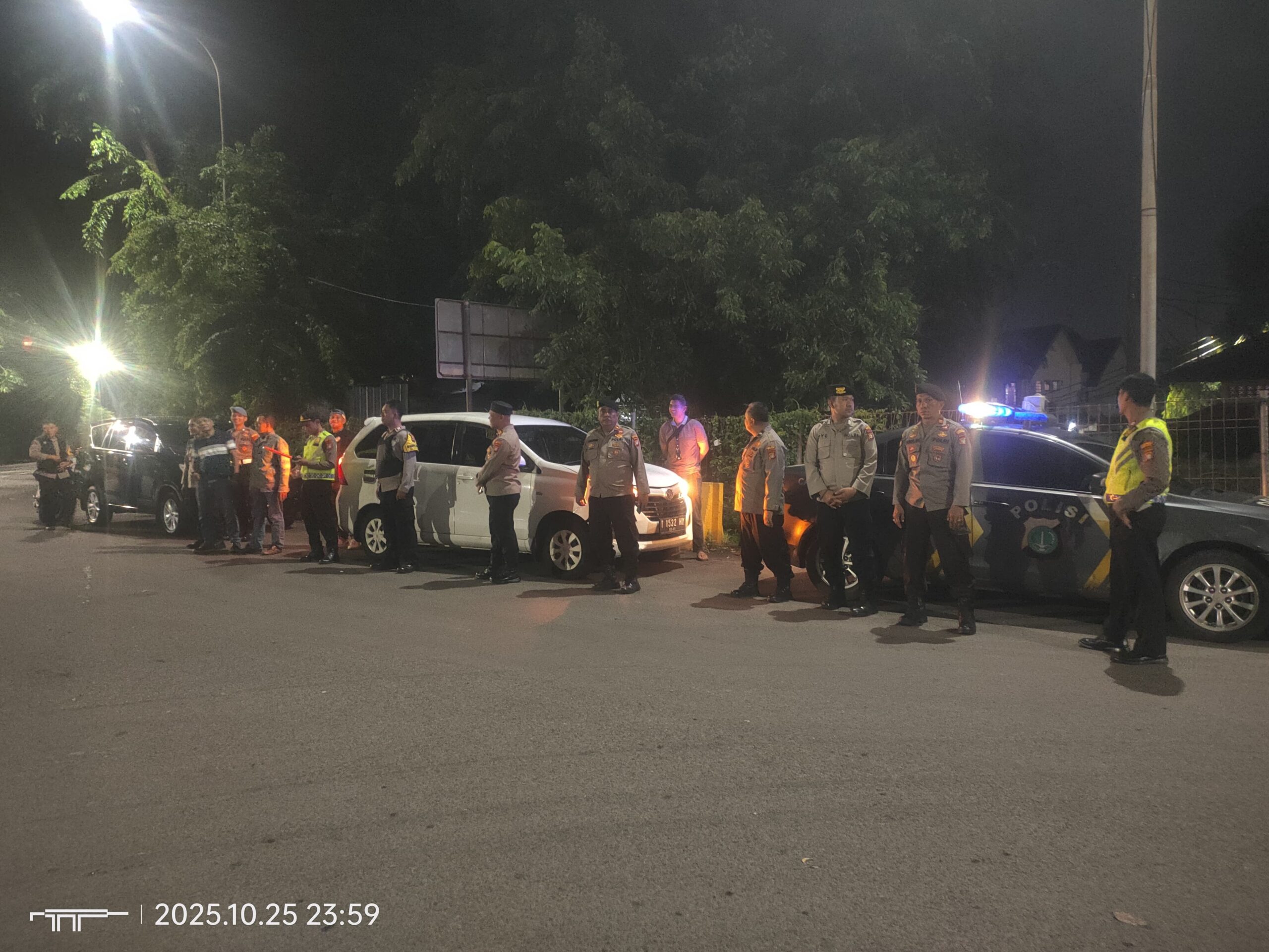 Patroli Skala Besar Polsek Bekasi Barat Berikan Rasa Aman kepada Masyarakat