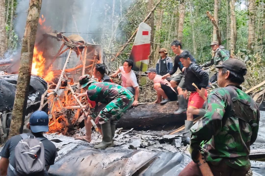 TNI Temukan dan Evakuasi Kecelakaan Pesawat Pelita Air di Pegunungan Krayan Timur, Kalimantan Utara